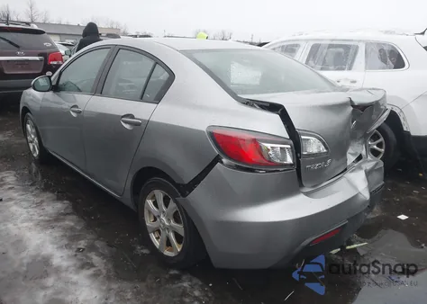 2011 Mazda Mazda3 I Touring из США, поврежденный, VIN JM1BL1VG8B1475663